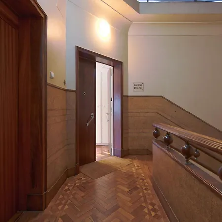 Gasthuis Gaspar House 4*